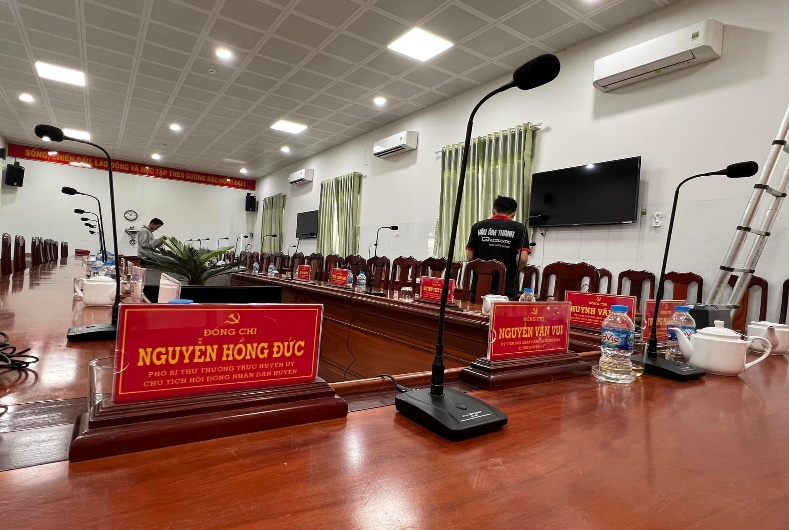 Phòng họp và hội nghị ở các Uỷ ban xã huyện, ban ngành thuộc tỉnh Hậu Giang